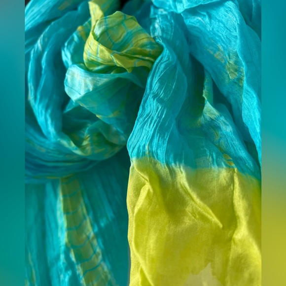 TILO Scarves NEW Silk Crinkle Cutie with Tags. Gorgeous ๐ - Picture 8 of 10